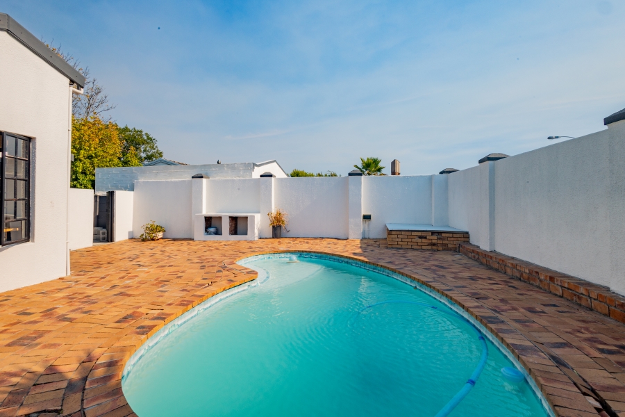 5 Bedroom Property for Sale in De Bron Western Cape